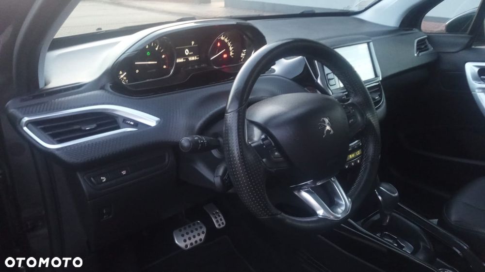 Peugeot 2008 BlueHDi FAP 120 STOP & START EAT6 Crossway - 11