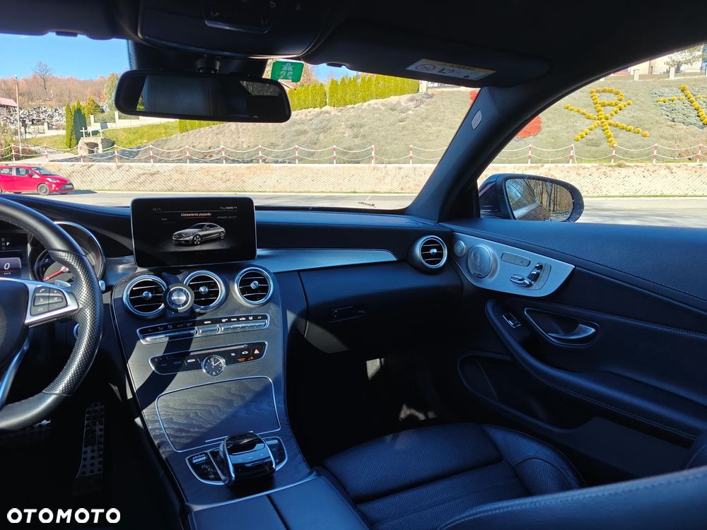 Mercedes-Benz Klasa C 200 9G-TRONIC AMG Line - 17