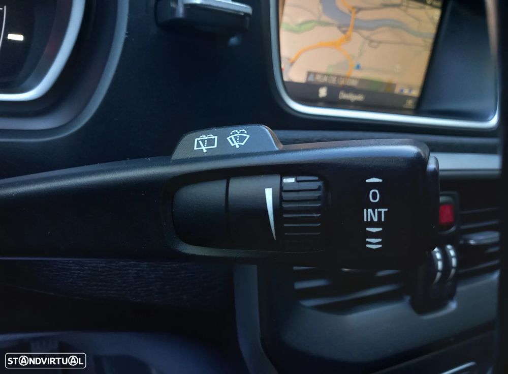 Volvo V40 D2 Summum - 18