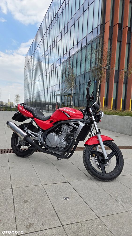 Kawasaki ER - 1