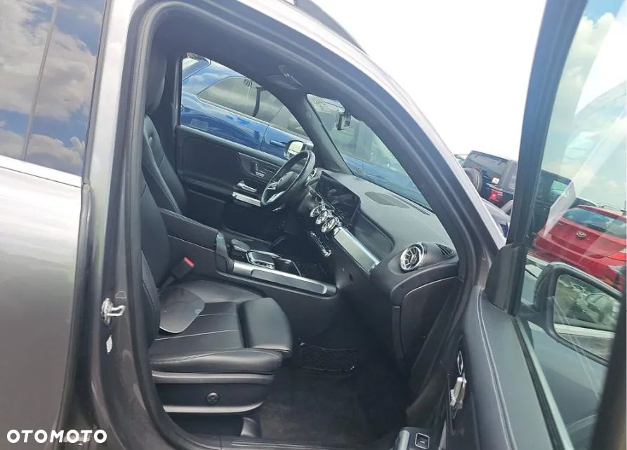 Mercedes-Benz GLB 250 4Matic 8G-DCT AMG Line - 7