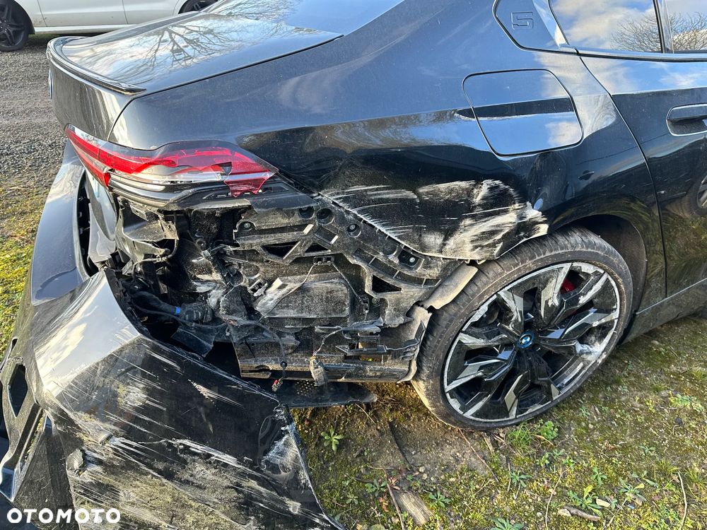 BMW i5 M60 - 12