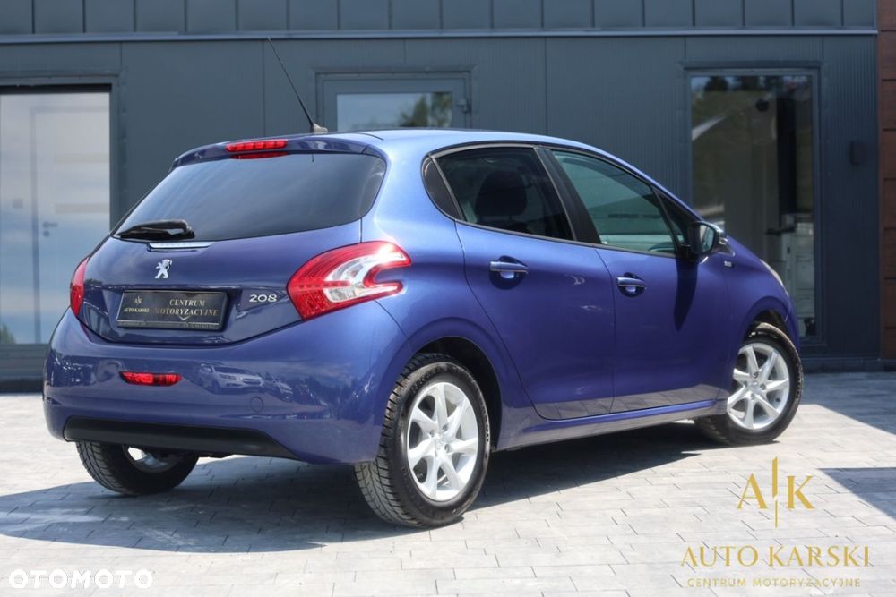 Peugeot 208 - 4