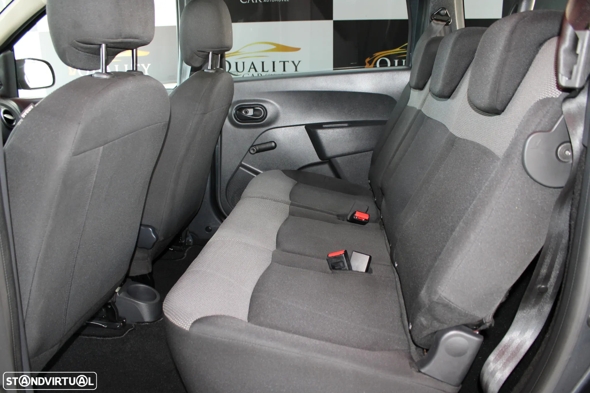 Dacia Lodgy 1.5 dCi Confort 7L - 10