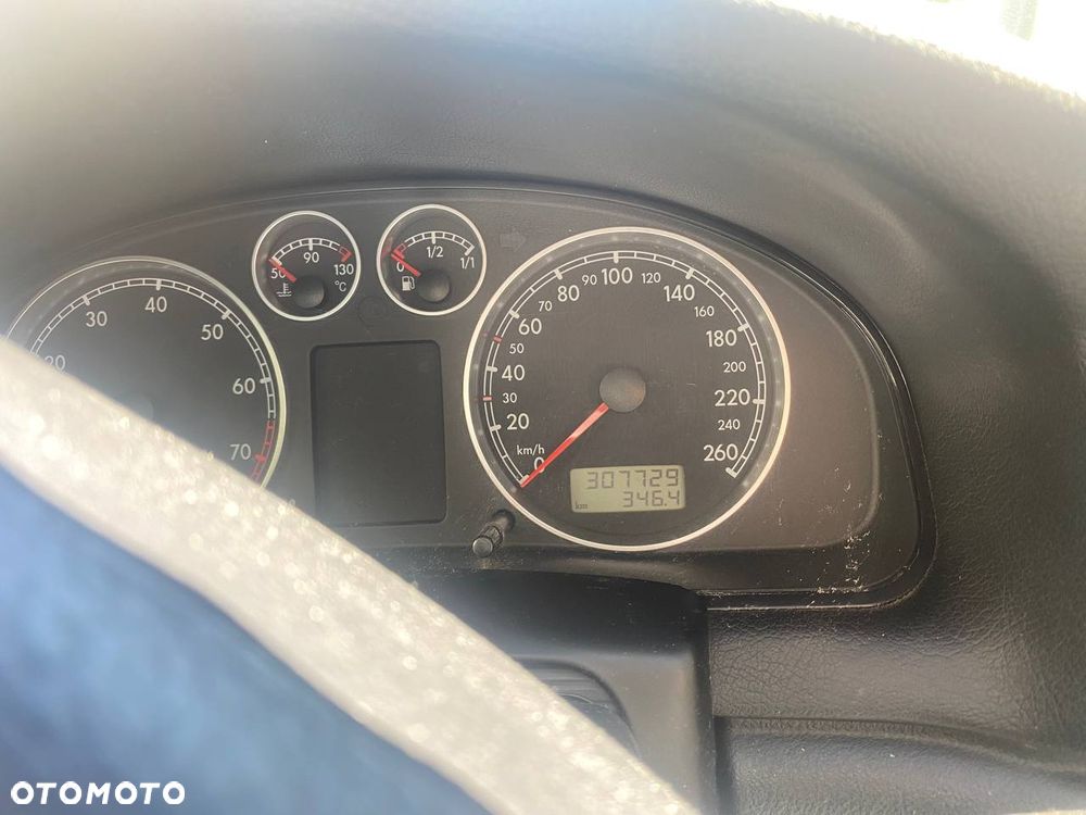 Volkswagen Passat - 14