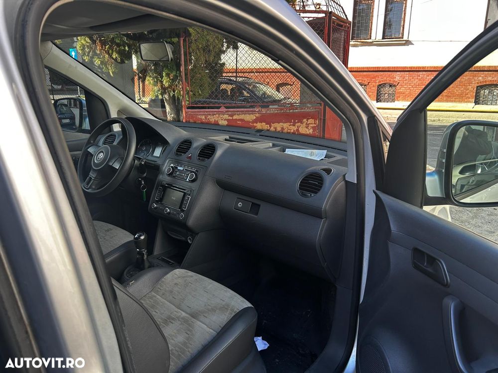 Volkswagen caddy maxi - 8