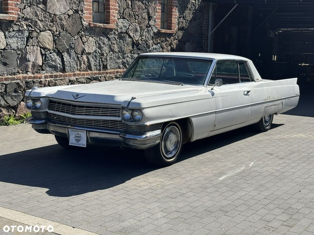 Cadillac Deville - 3