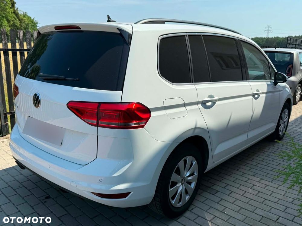 Volkswagen Touran - 5