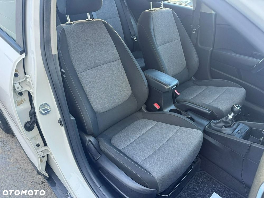 Kia Stonic - 11