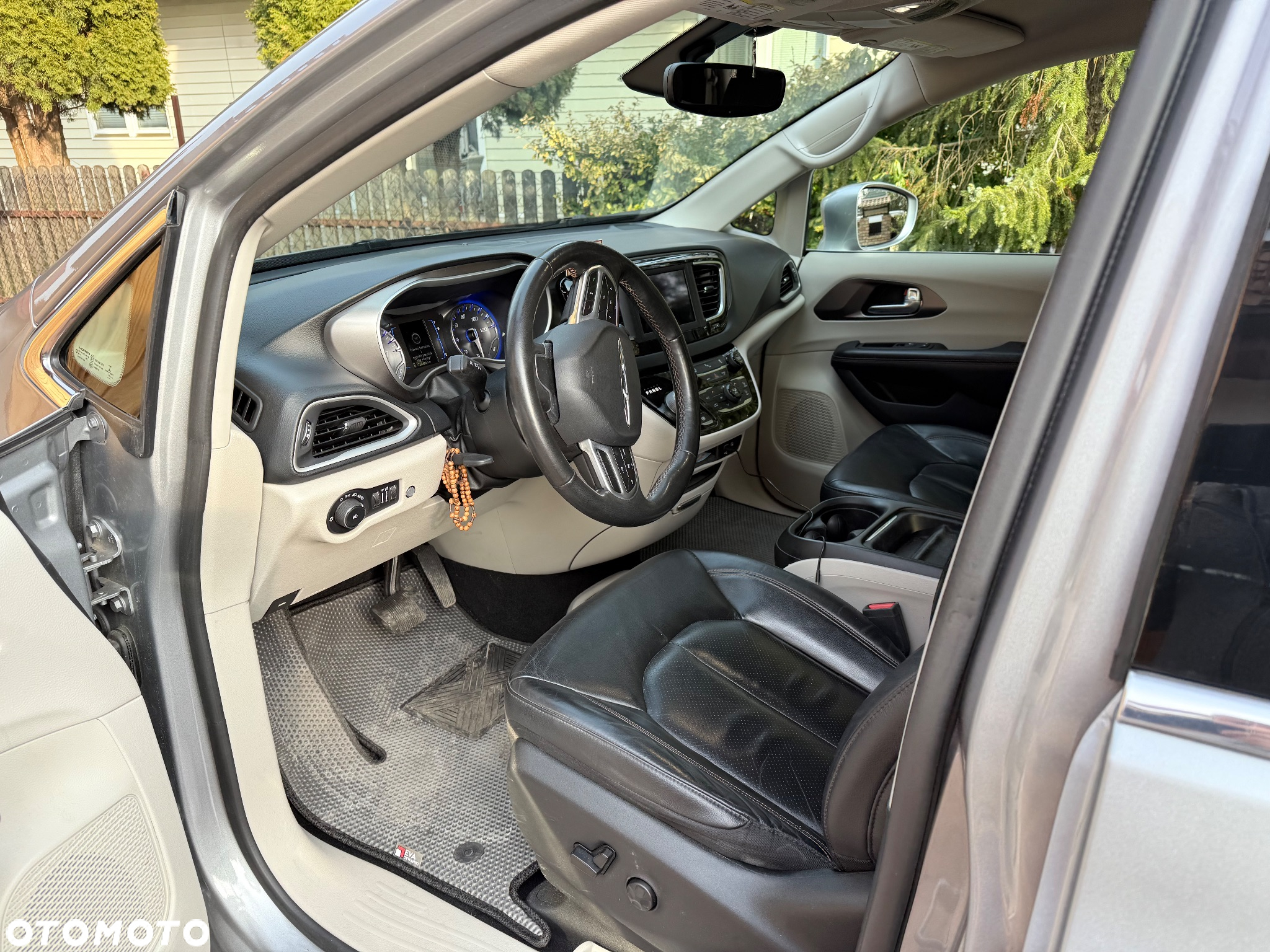 Chrysler Pacifica - 9