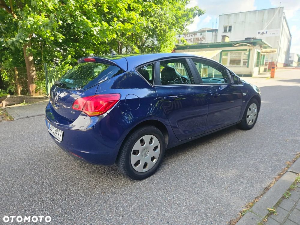 Opel Astra - 2
