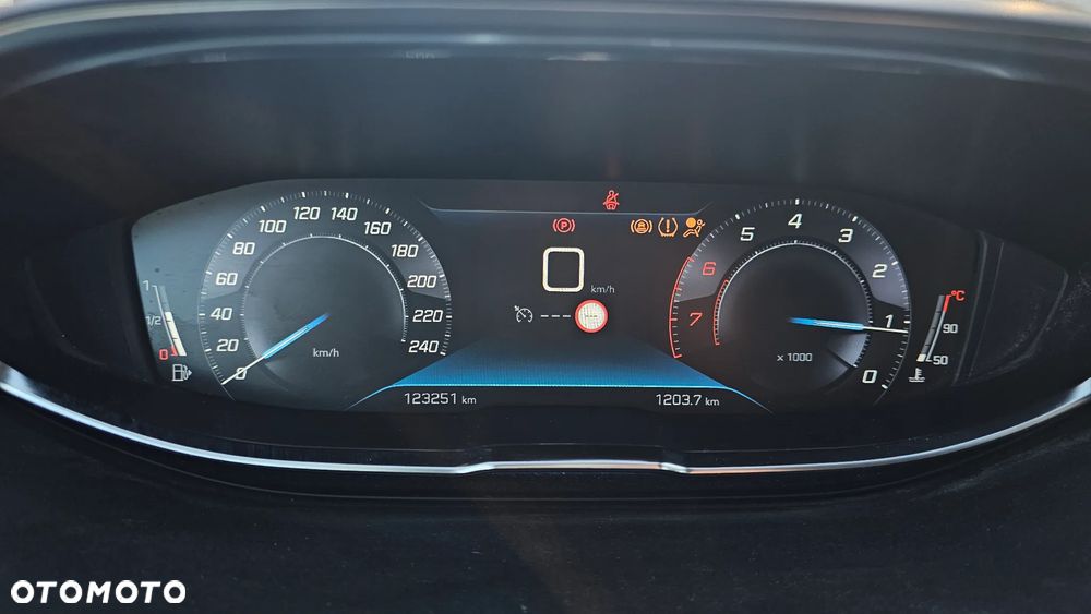 Peugeot 5008 - 26