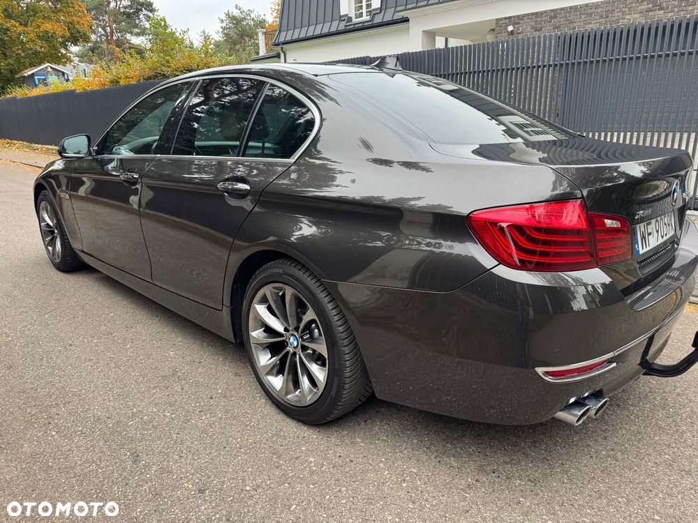 BMW Seria 5 525d xDrive Luxury Line - 9