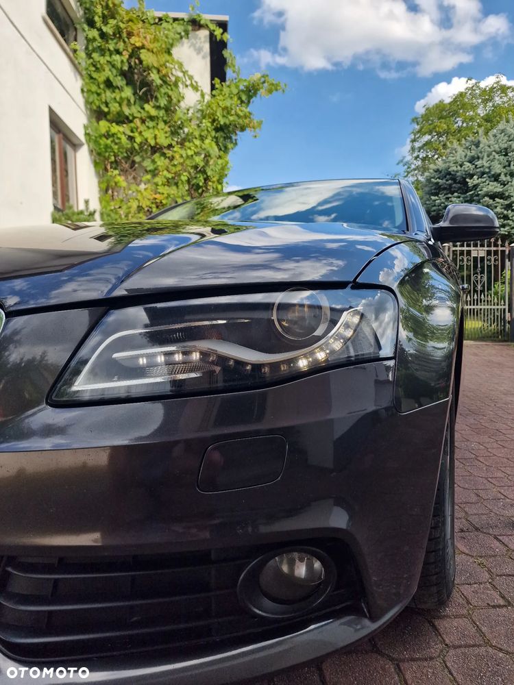 Audi A4 Limousine - 13