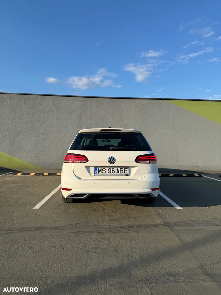 Volkswagen Golf - 4