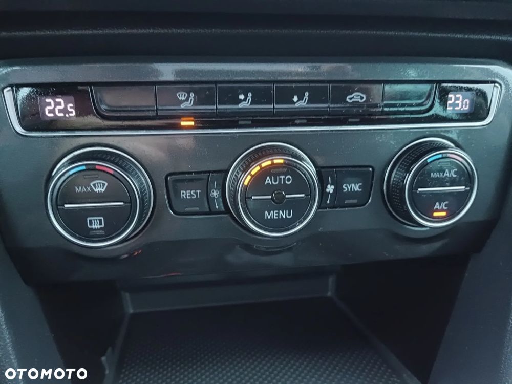 Volkswagen Tiguan 2.0 TDI SCR R-Line - 17