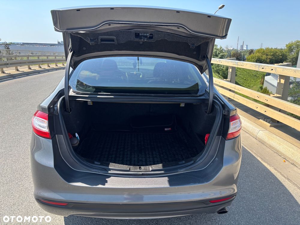 Ford Fusion - 19