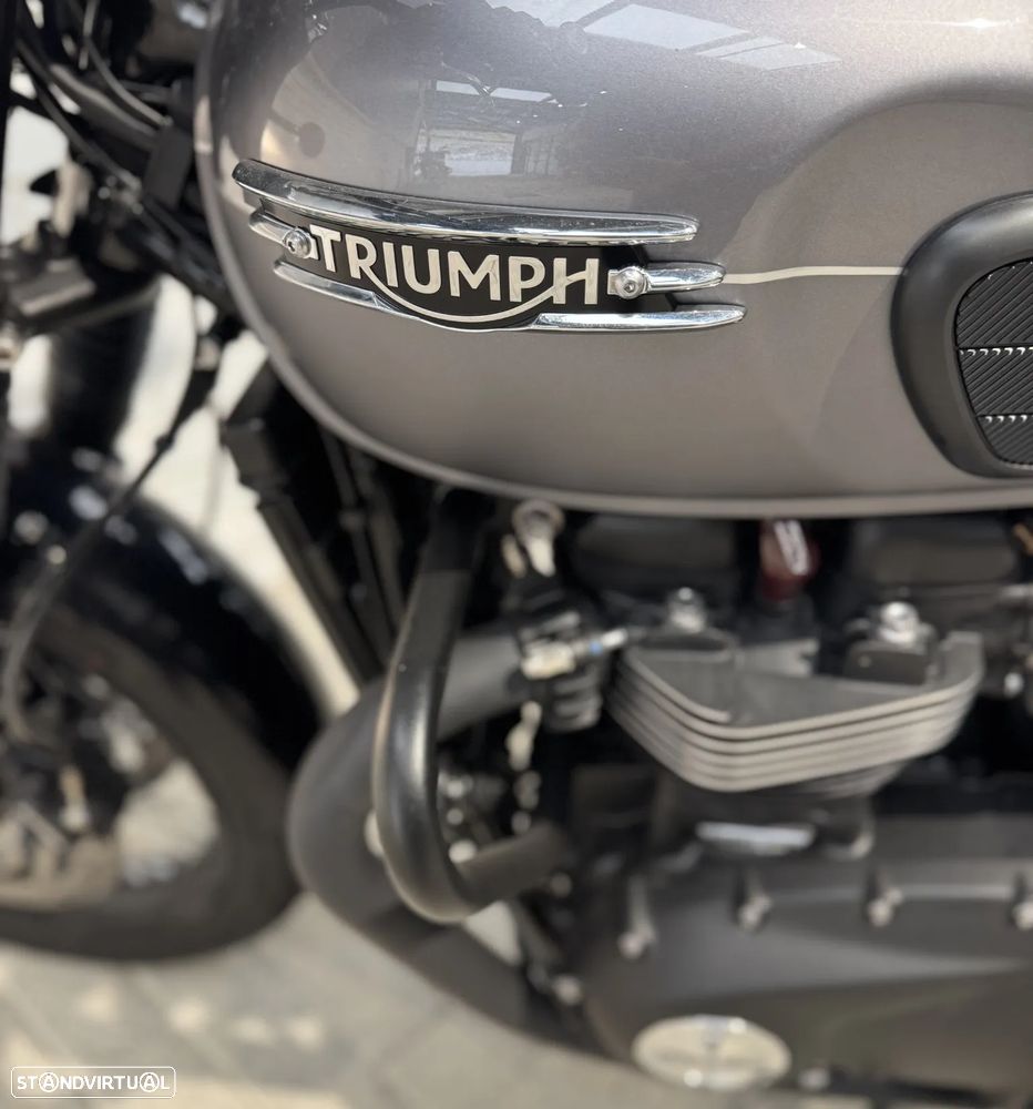 Triumph Bonneville T120 BLACK - 7