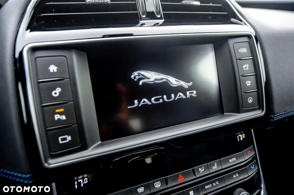 Jaguar XE 20d R-Sport Ingenium Edition - 36