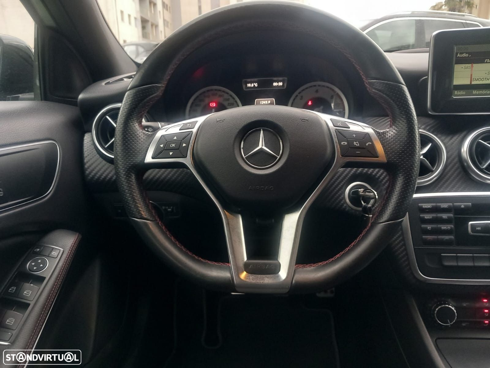 Mercedes-Benz A 180 d AMG Line - 16