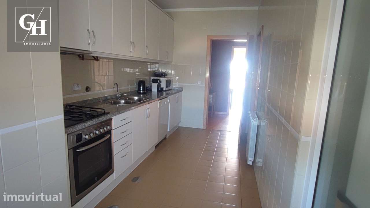 Apartamento T2 no centro de Famalicão - Mobilado e Equipado - Grande imagem: 3/9
