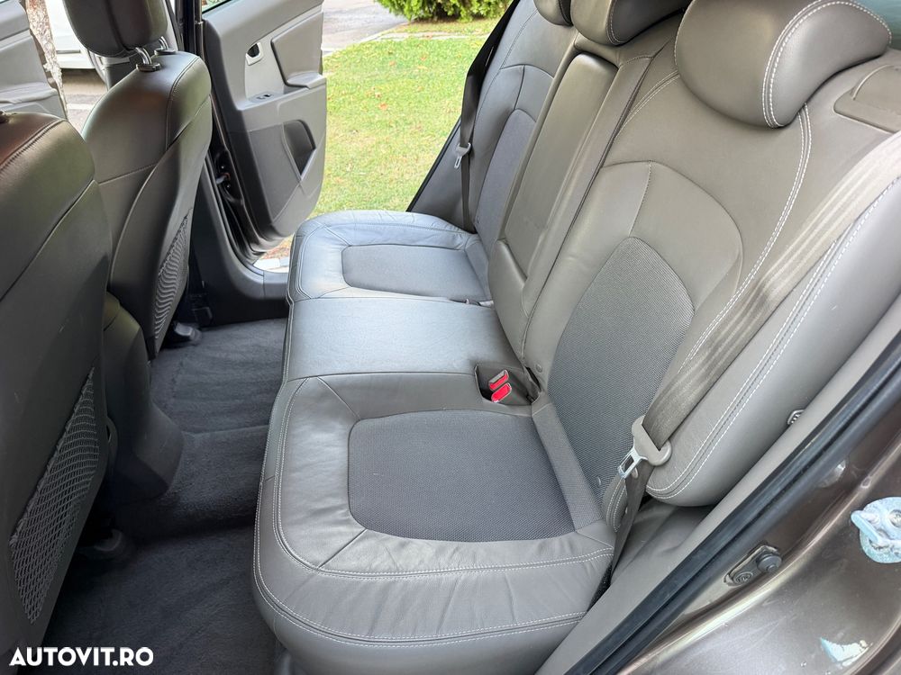 Kia Sportage 2.0 DSL MT 4x4 PREMIUM - 7