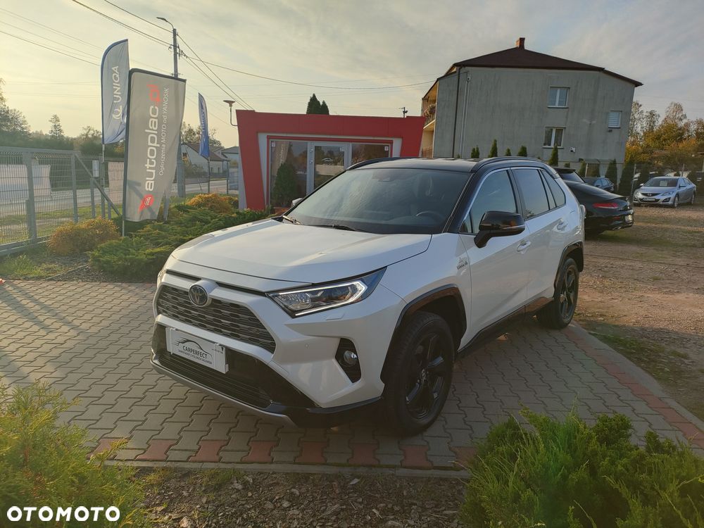 Toyota RAV4 - 1