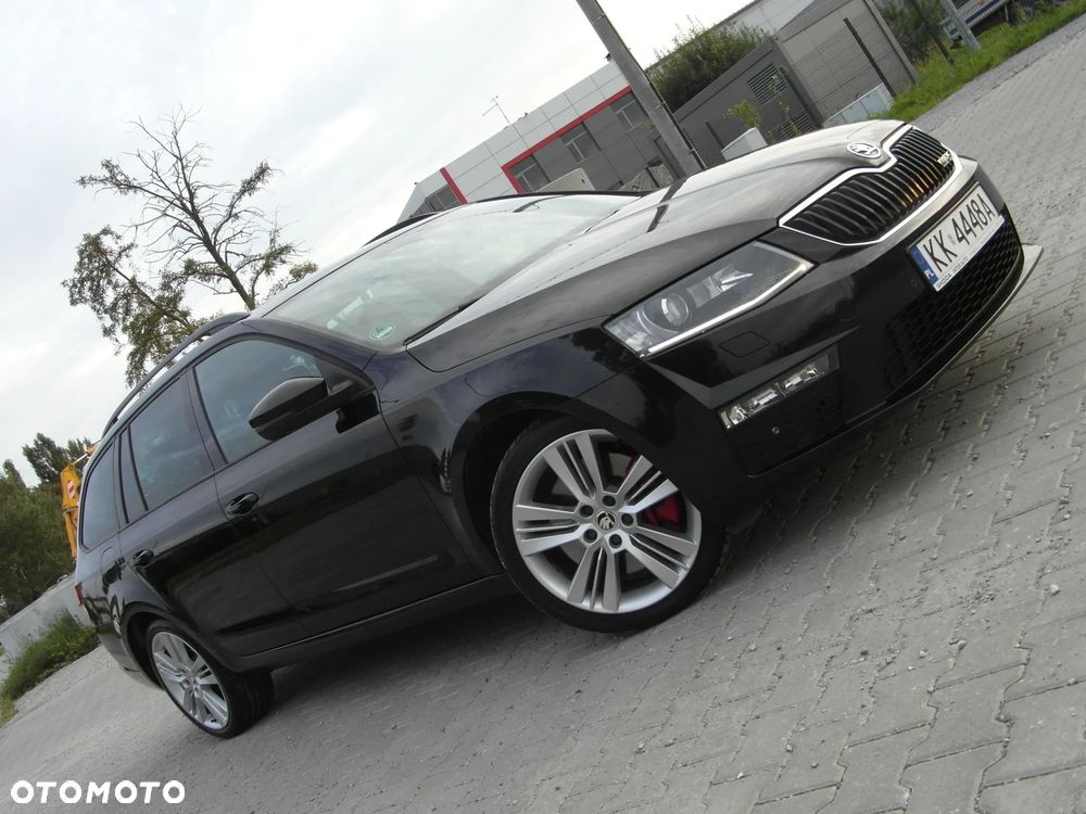 Skoda Octavia 2.0 TDI DSG RS - 13