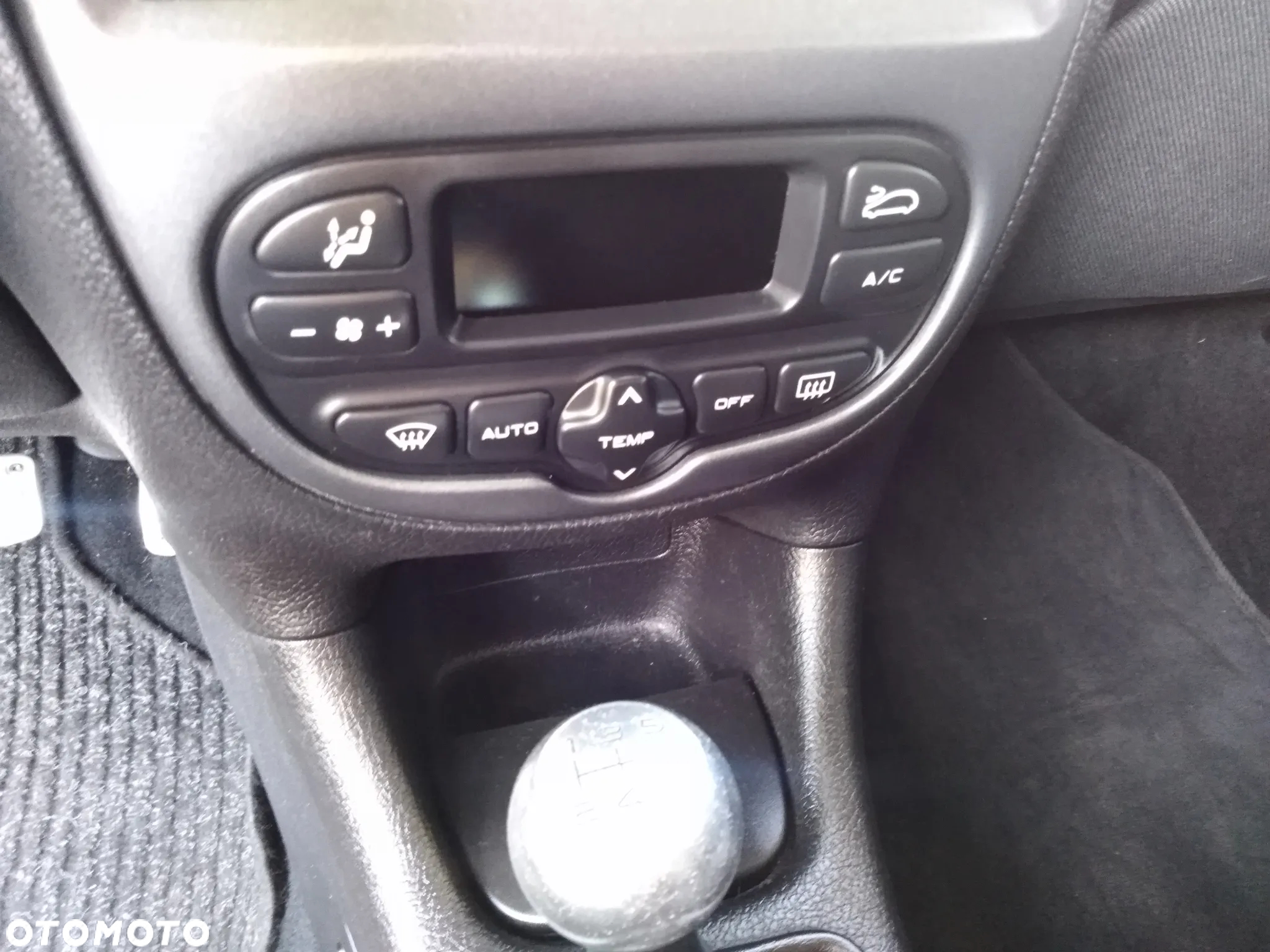 Peugeot 206 HDi 110 JBL - 15