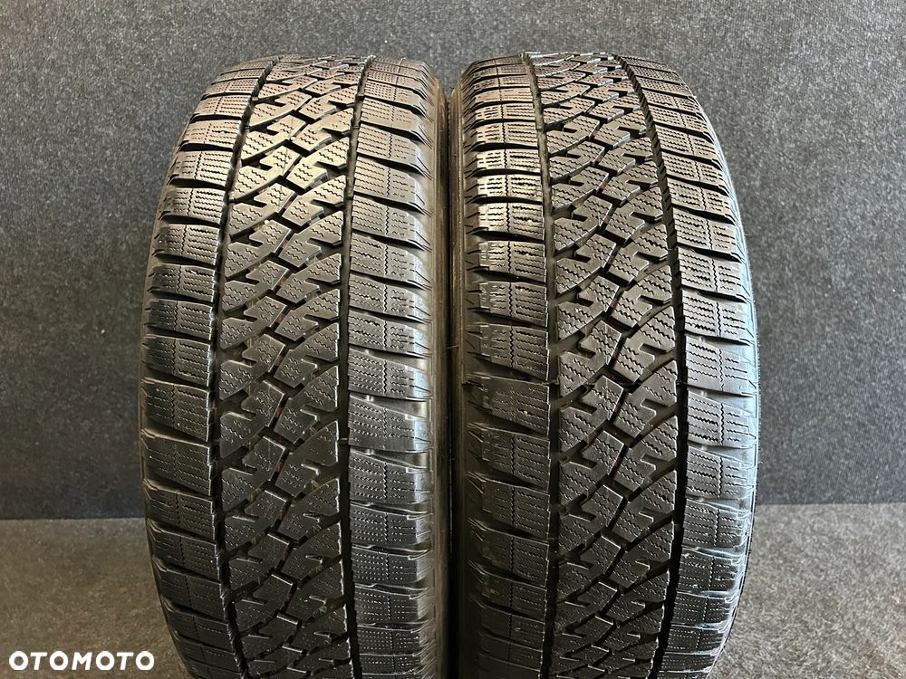Bridgestone Blizzak W810 215/60/17C 2szt. - 1