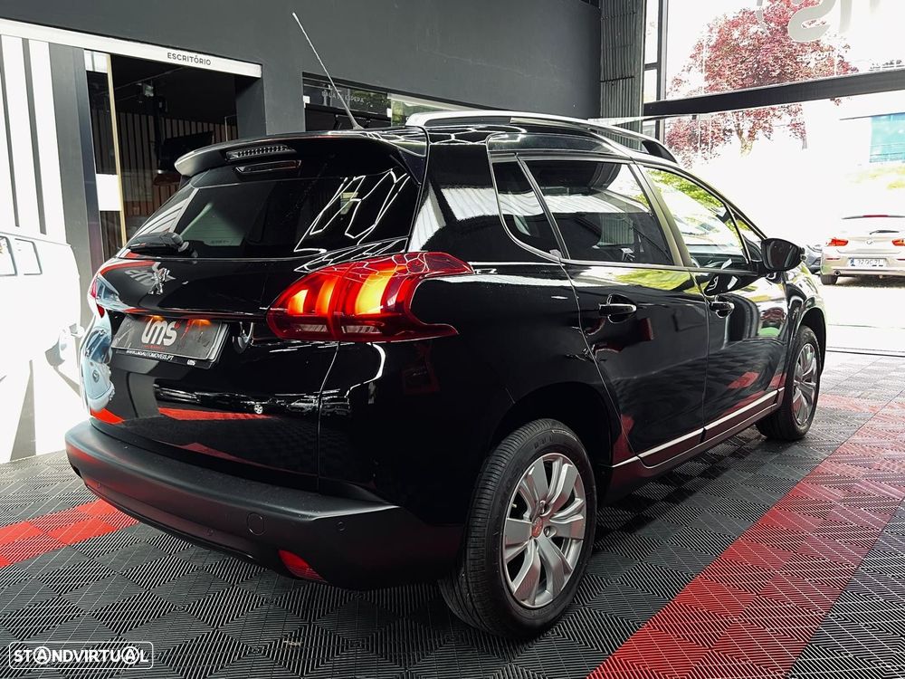 Peugeot 2008 1.2 PureTech Allure - 8