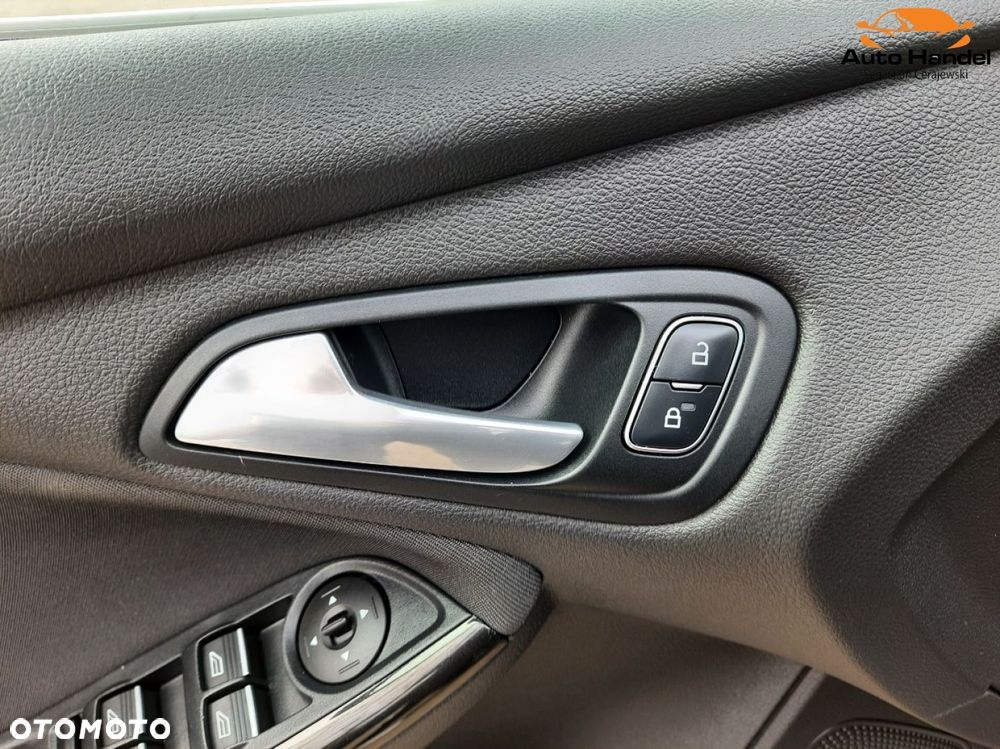 Ford Focus 1.5 EcoBoost STart-Stopp-System TITANIUM - 40