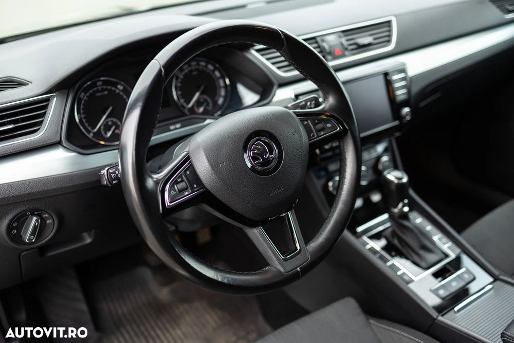 Skoda Superb 2.0 TDI DSG Ambition - 19