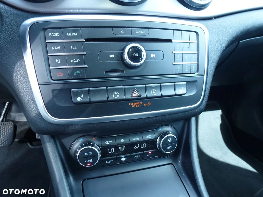 Mercedes-Benz CLA 250 4Matic 7G-DCT AMG Line - 18