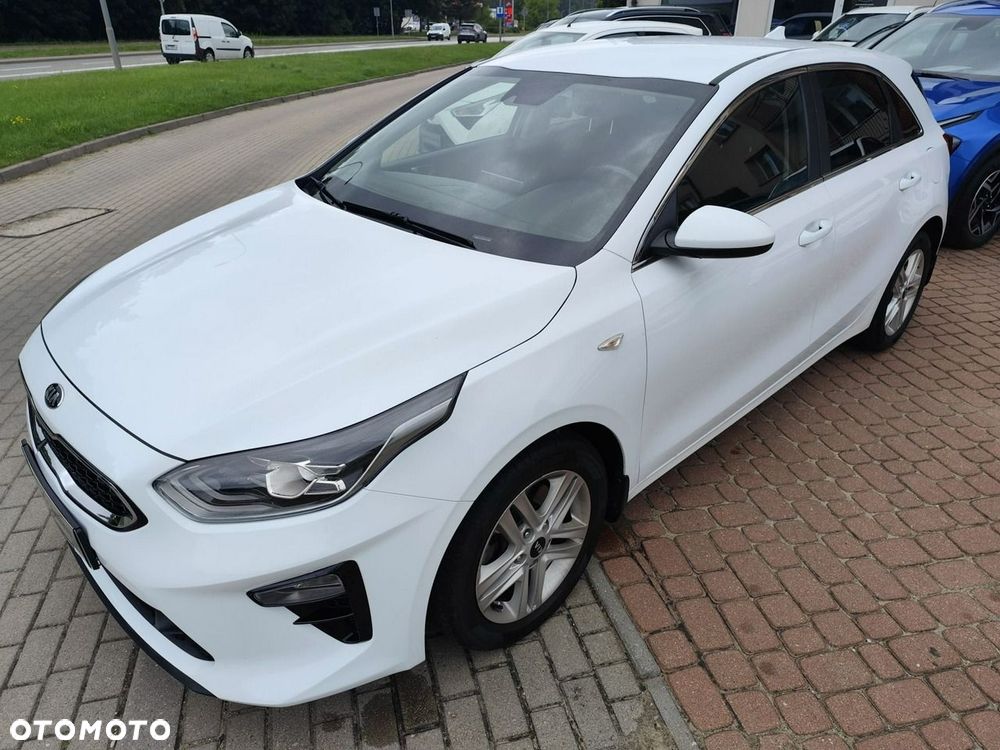 Kia Ceed - 9