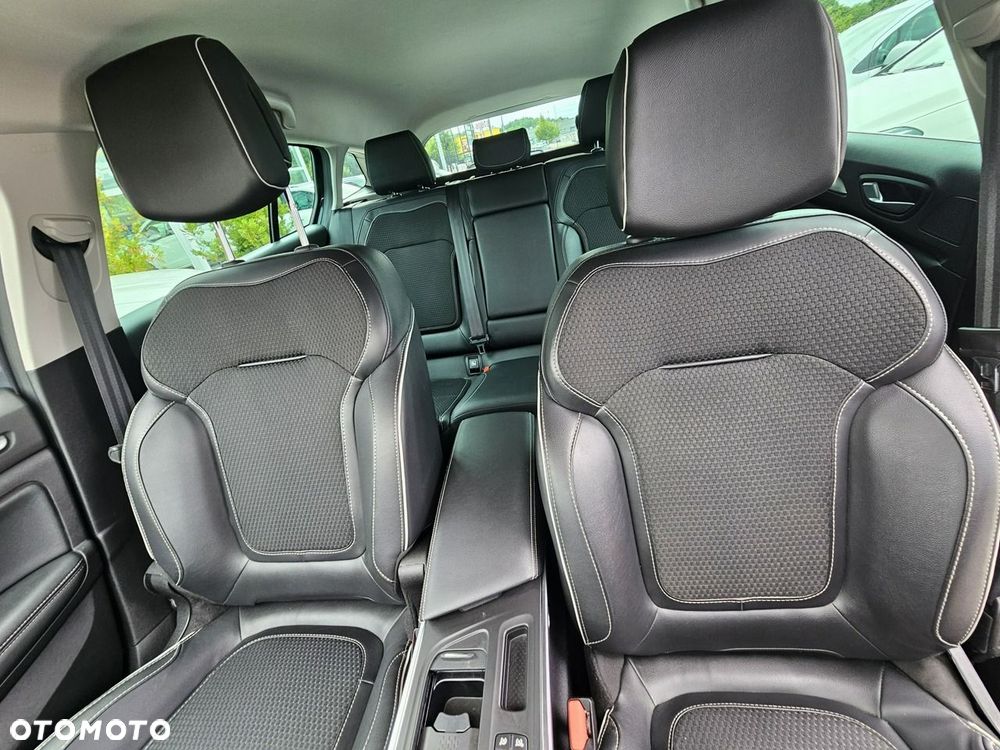 Renault Megane BLUE dCi 115 EDC BOSE EDITION - 15