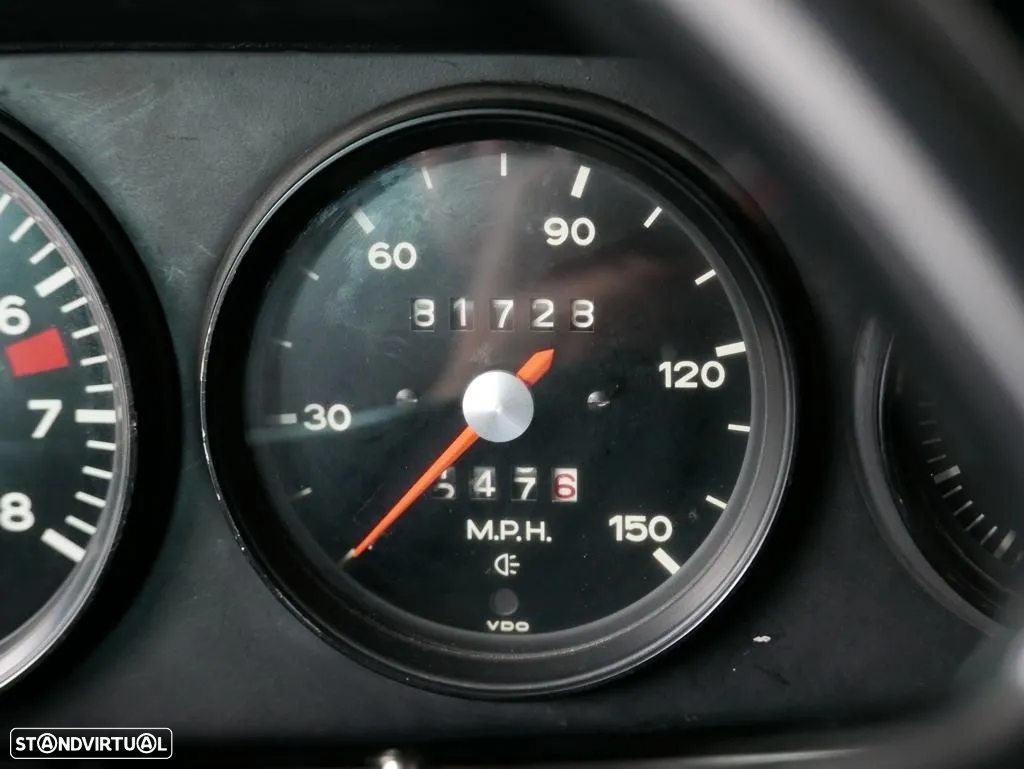 Porsche 911 Série F - 28