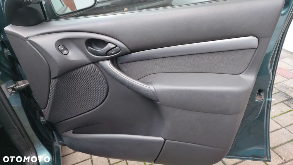 Ford Focus - 17