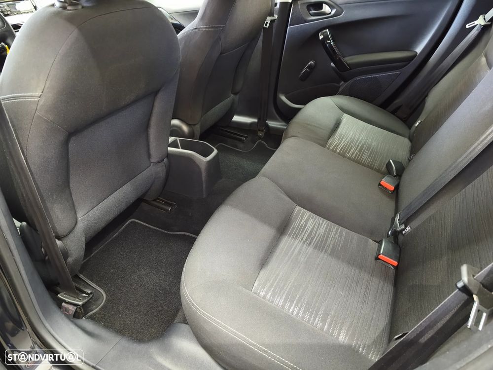 Peugeot 208 1.4 HDi Access - 10