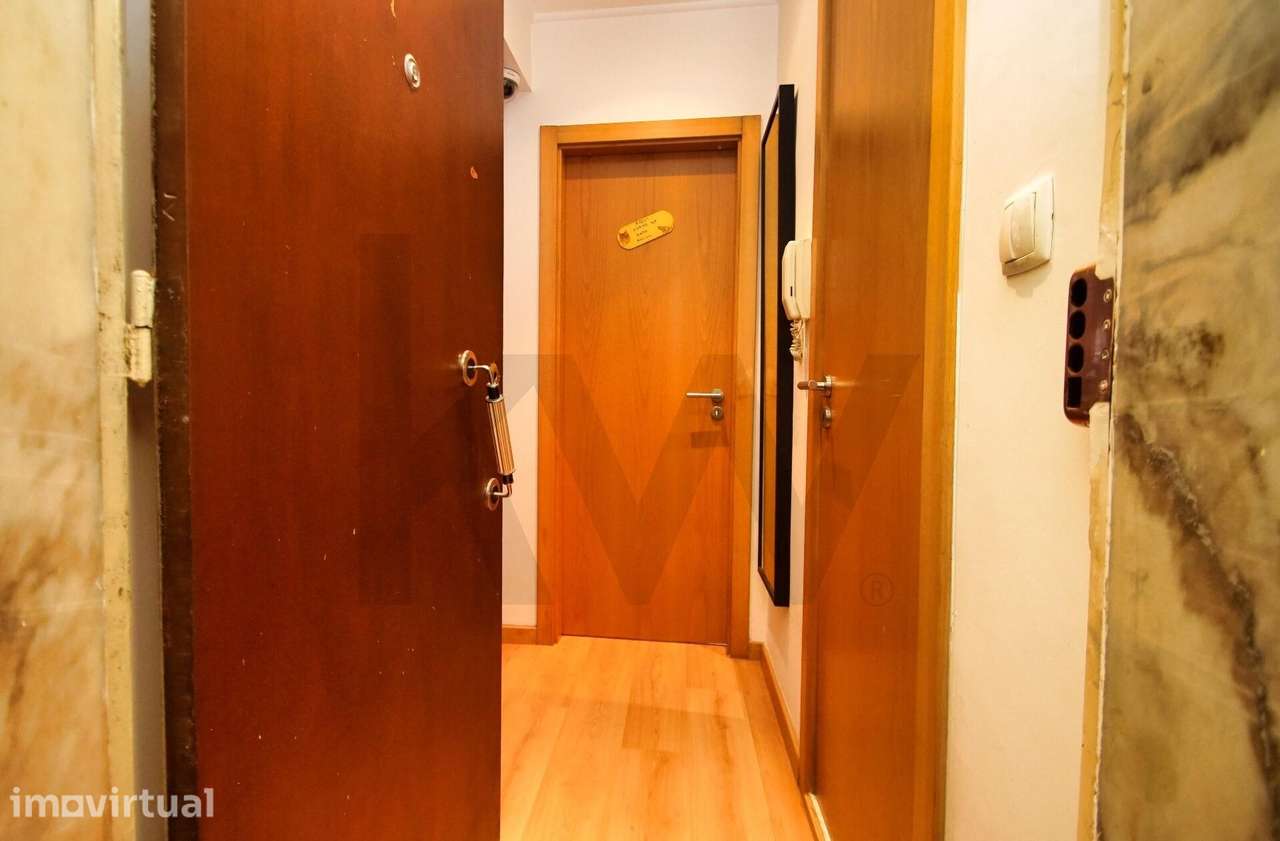 T1 com elevador na Venteira – Amadora | Excelente localização - Grande imagem: 5/17