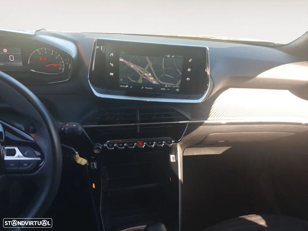 Peugeot 2008 1.2 PureTech Active Pack - 12