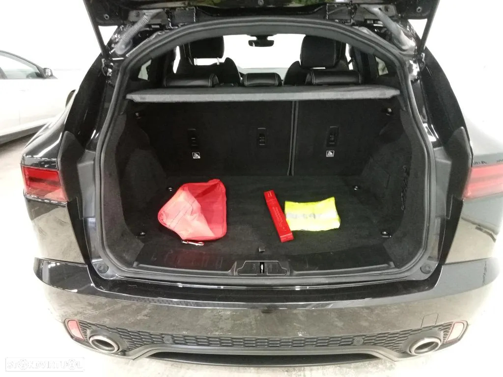 Jaguar E-Pace 2.0 i4D R-Dynamic - 12