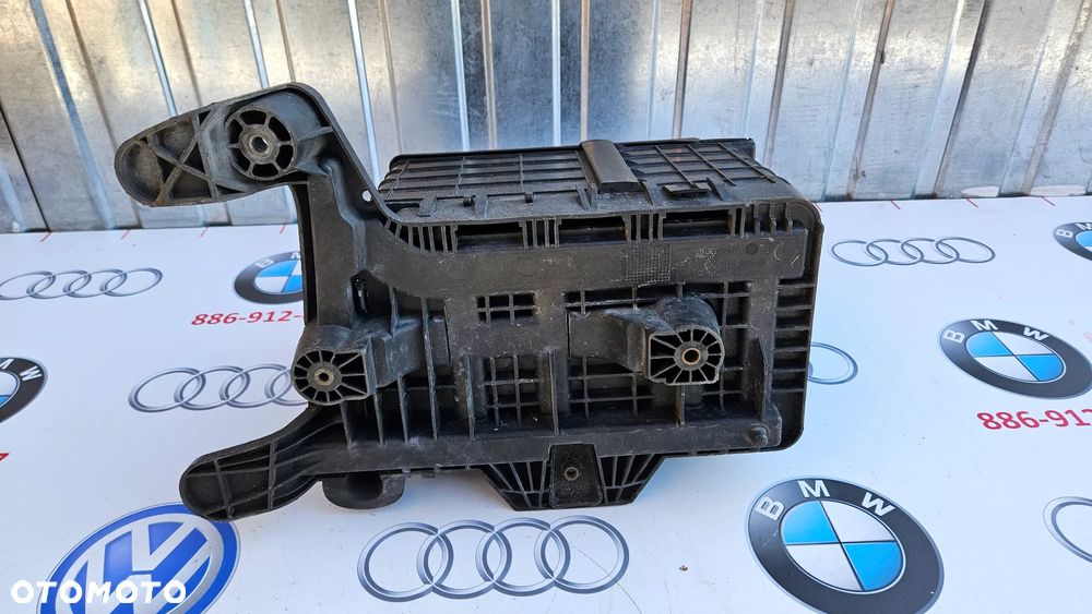 VW Caddy 2K III  Kompletna obudowa akumulatora 1K0915333B - 8