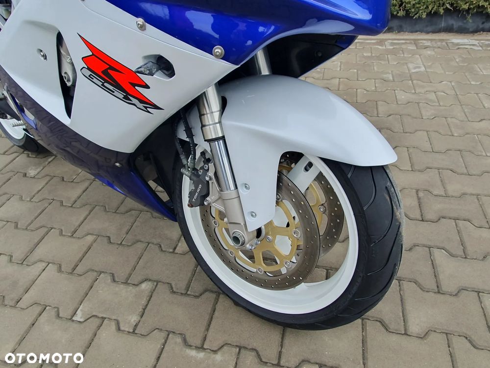 Suzuki GSX-R - 16