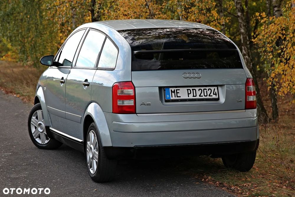 Audi A2 1.4 - 10