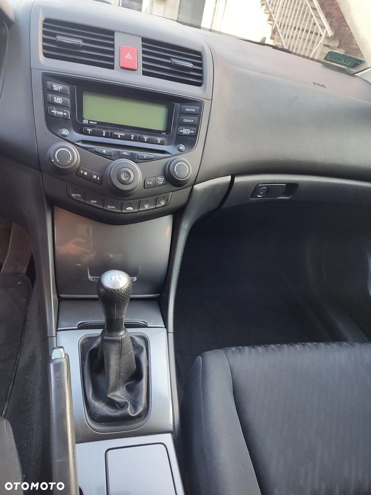 Honda Accord 2.0 Comfort - 10