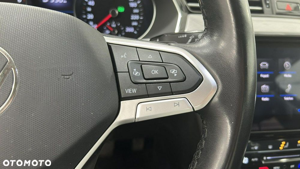 Volkswagen Passat - 22