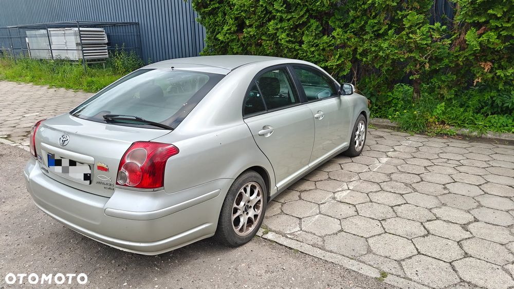 Toyota Avensis - 5