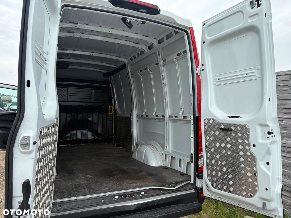 Iveco DAILY * 2024 Model * 3.0 HPI 180KM * 6.000km JAK NOWY * - 19