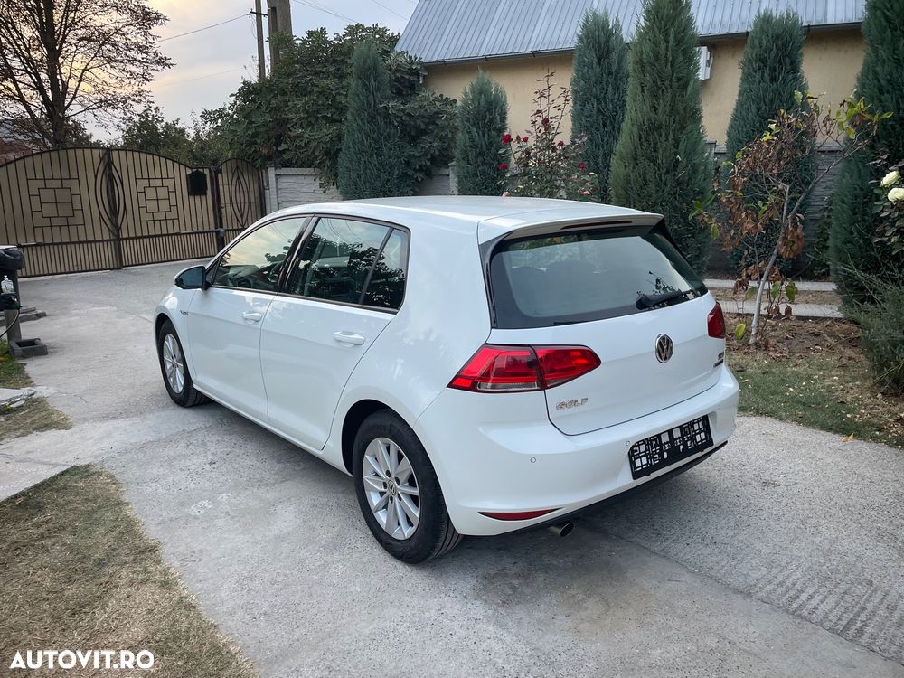 Volkswagen Golf - 5
